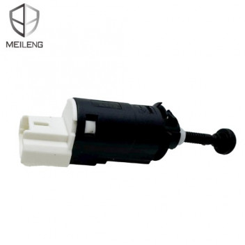 BRAKE LIGHT SWITCH NP200 CLIO SANDERO 4 PIN