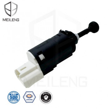 BRAKE LIGHT SWITCH NP200 CLIO SANDERO 4 PIN