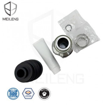 CV JOINT IN MAZDA 3 22 28 43 FEMALE AT