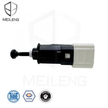 BRAKE LIGHT SWITCH NP200 CLIO SANDERO 4 PIN